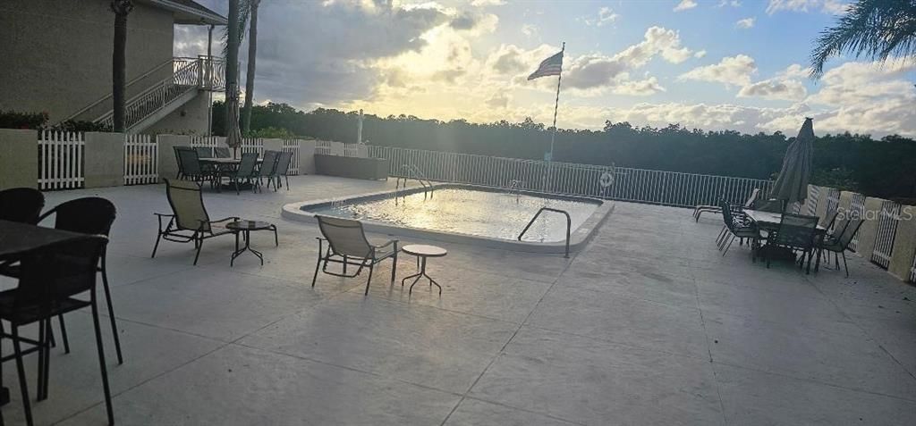 For Rent: $1,650 (1 beds, 1 baths, 827 Square Feet)