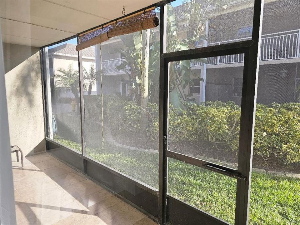 For Rent: $1,650 (1 beds, 1 baths, 827 Square Feet)