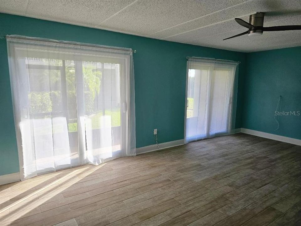 For Rent: $1,650 (1 beds, 1 baths, 827 Square Feet)