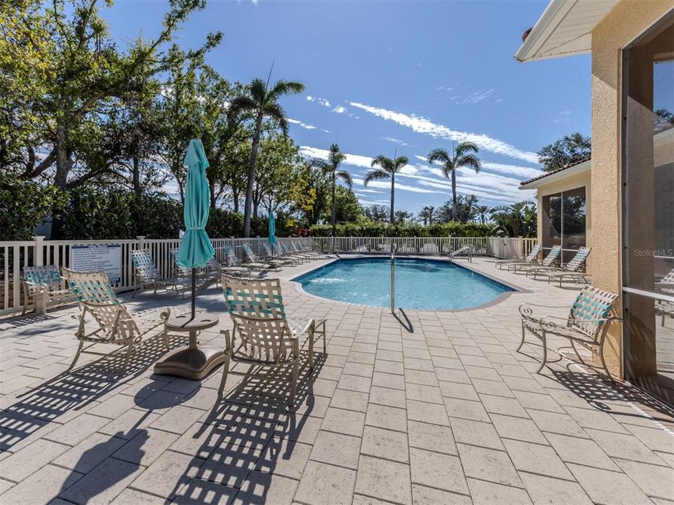 Active With Contract: $639,900 (3 beds, 2 baths, 1813 Square Feet)