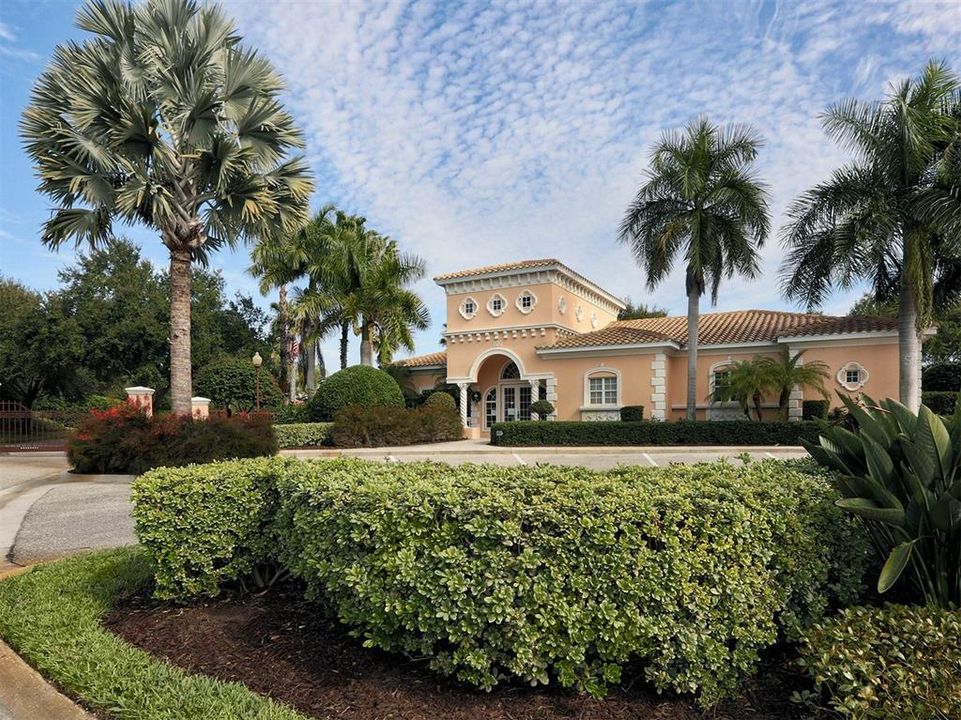 Active With Contract: $639,900 (3 beds, 2 baths, 1813 Square Feet)