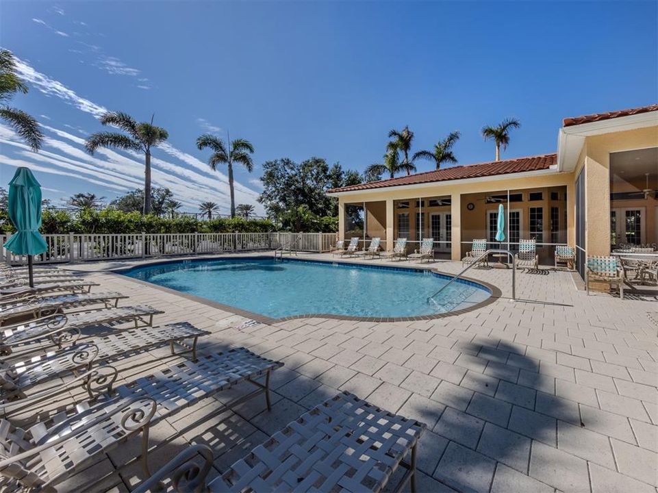 Active With Contract: $639,900 (3 beds, 2 baths, 1813 Square Feet)