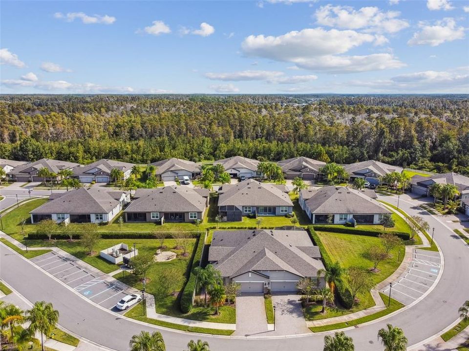 合同活跃: $413,200 (3 贝兹, 2 浴室, 1824 平方英尺)