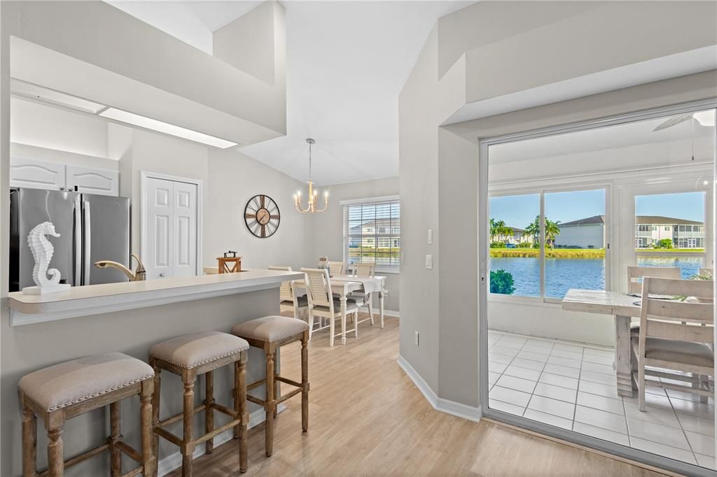 For Sale: $275,000 (2 beds, 2 baths, 1095 Square Feet)