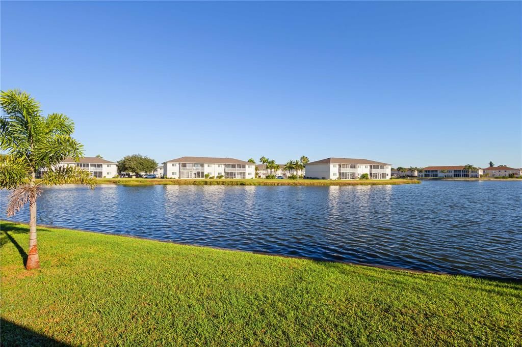 For Sale: $275,000 (2 beds, 2 baths, 1095 Square Feet)