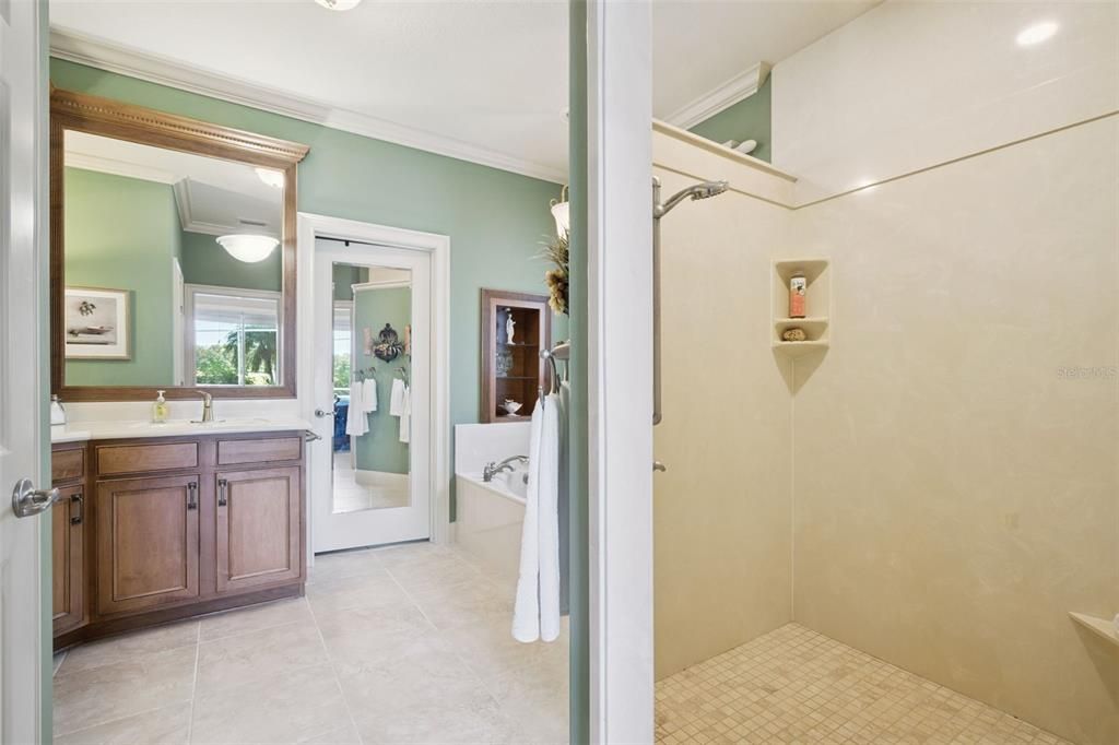 For Sale: $846,000 (3 beds, 2 baths, 3177 Square Feet)