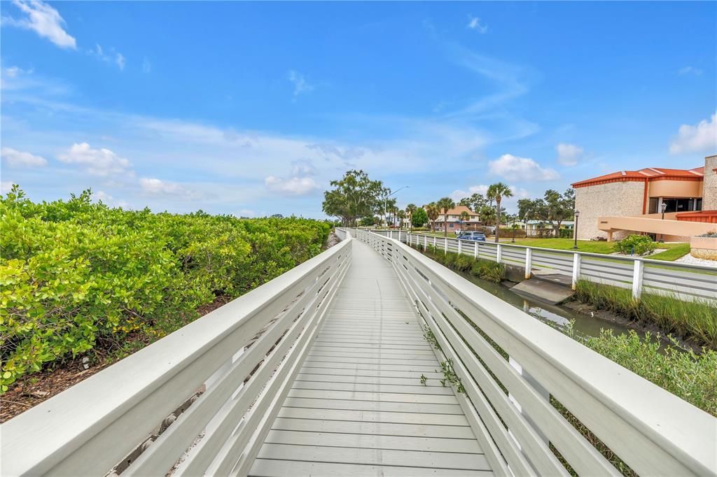 For Sale: $388,500 (2 beds, 2 baths, 1430 Square Feet)