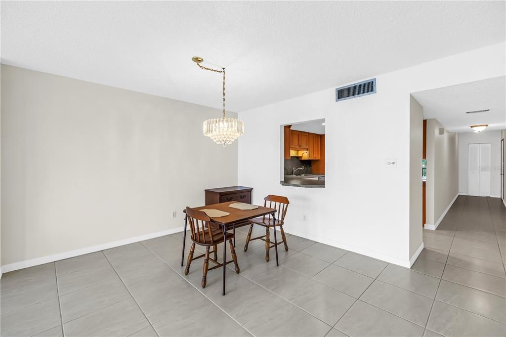 For Sale: $388,500 (2 beds, 2 baths, 1430 Square Feet)