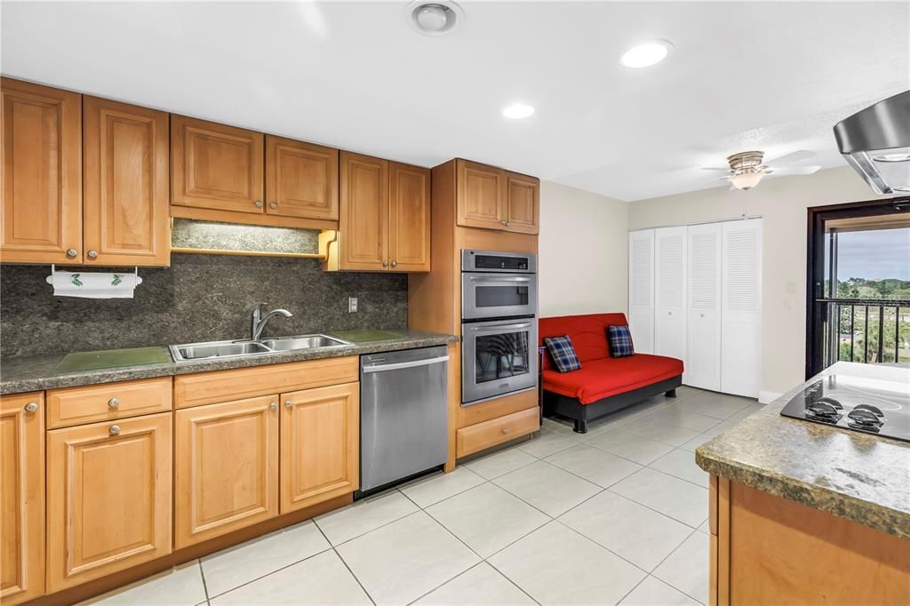 For Sale: $388,500 (2 beds, 2 baths, 1430 Square Feet)