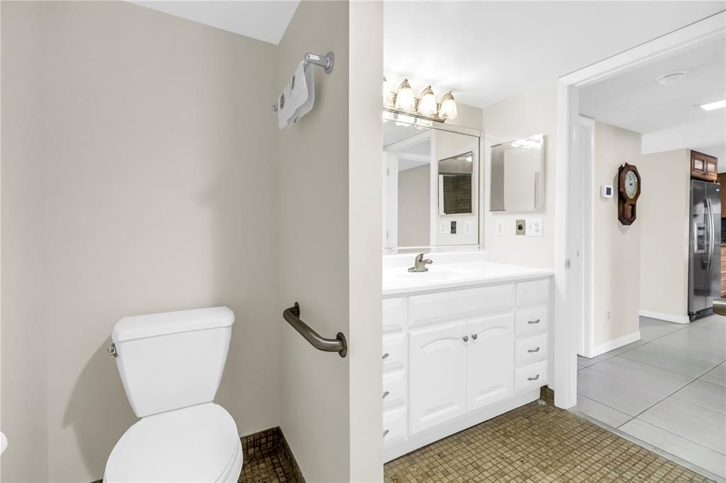 For Sale: $388,500 (2 beds, 2 baths, 1430 Square Feet)