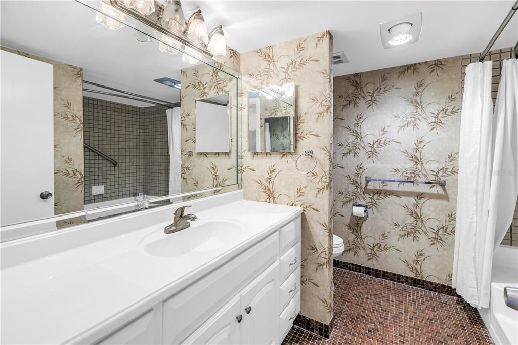 For Sale: $388,500 (2 beds, 2 baths, 1430 Square Feet)