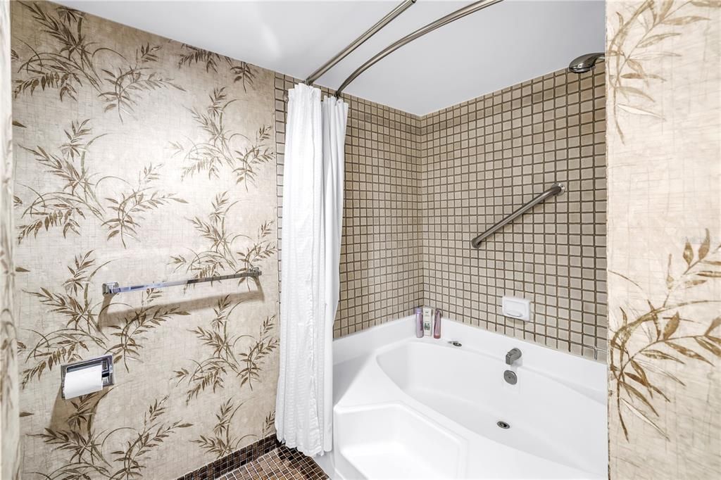 For Sale: $388,500 (2 beds, 2 baths, 1430 Square Feet)