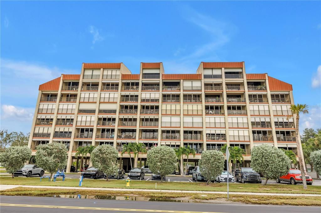 For Sale: $388,500 (2 beds, 2 baths, 1430 Square Feet)