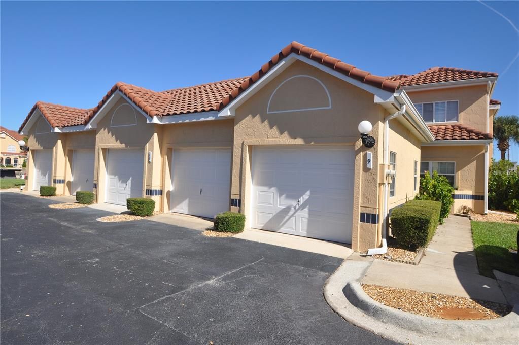 合同活跃: $2,300 (2 贝兹, 2 浴室, 1565 平方英尺)