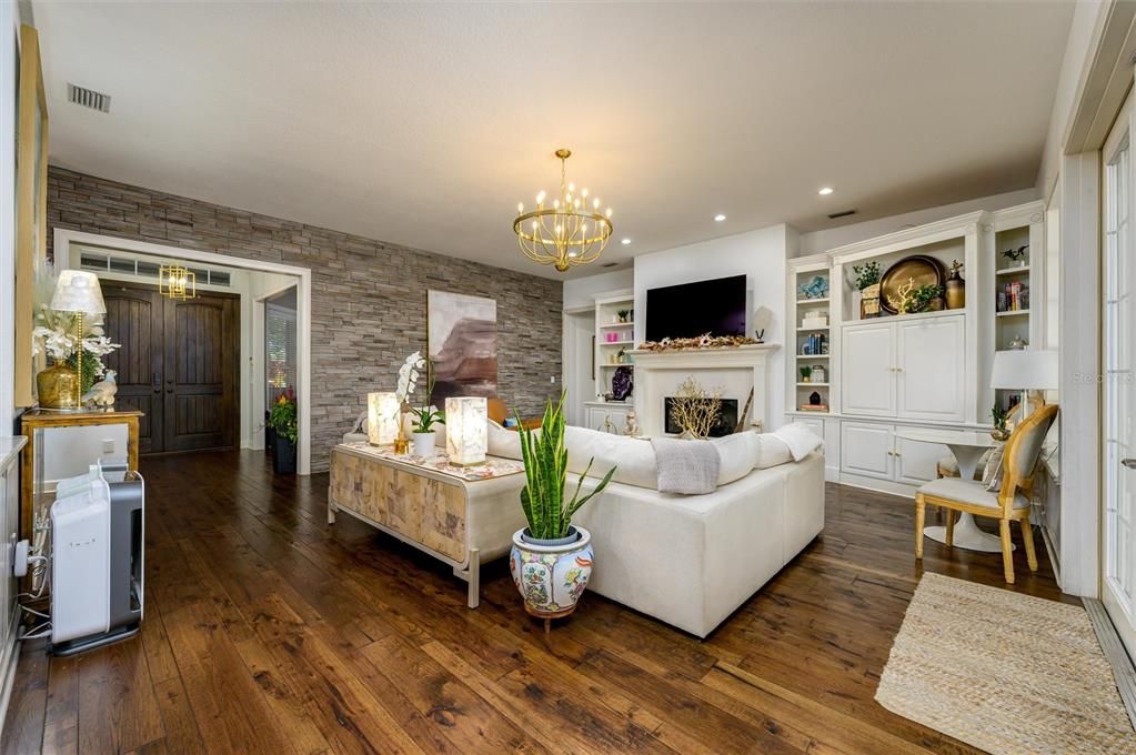 For Sale: $1,550,000 (5 beds, 4 baths, 4631 Square Feet)