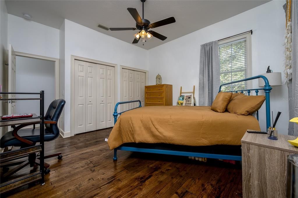 For Sale: $1,550,000 (5 beds, 4 baths, 4631 Square Feet)