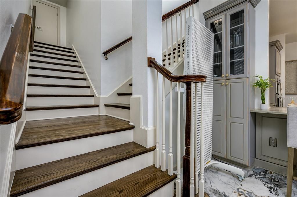 For Sale: $1,550,000 (5 beds, 4 baths, 4631 Square Feet)