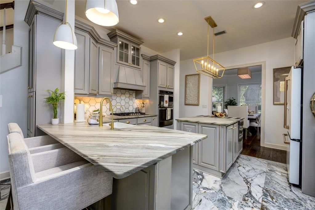 For Sale: $1,550,000 (5 beds, 4 baths, 4631 Square Feet)