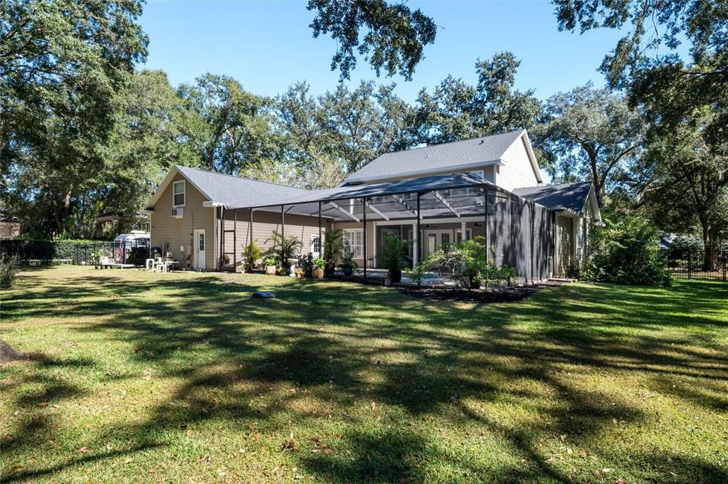 For Sale: $1,550,000 (5 beds, 4 baths, 4631 Square Feet)