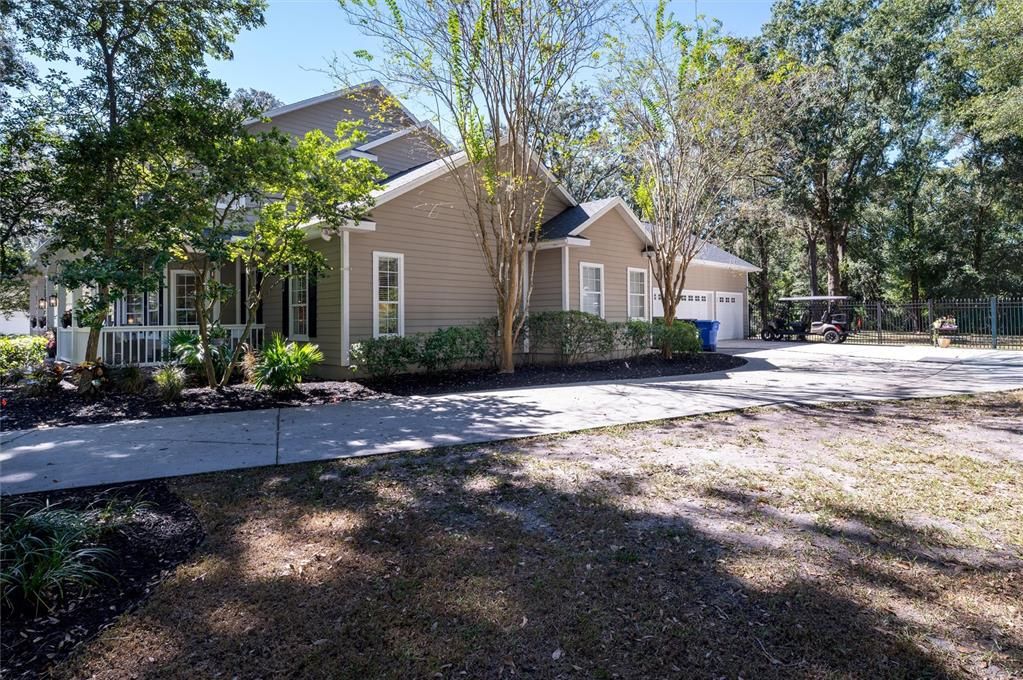 For Sale: $1,550,000 (5 beds, 4 baths, 4631 Square Feet)