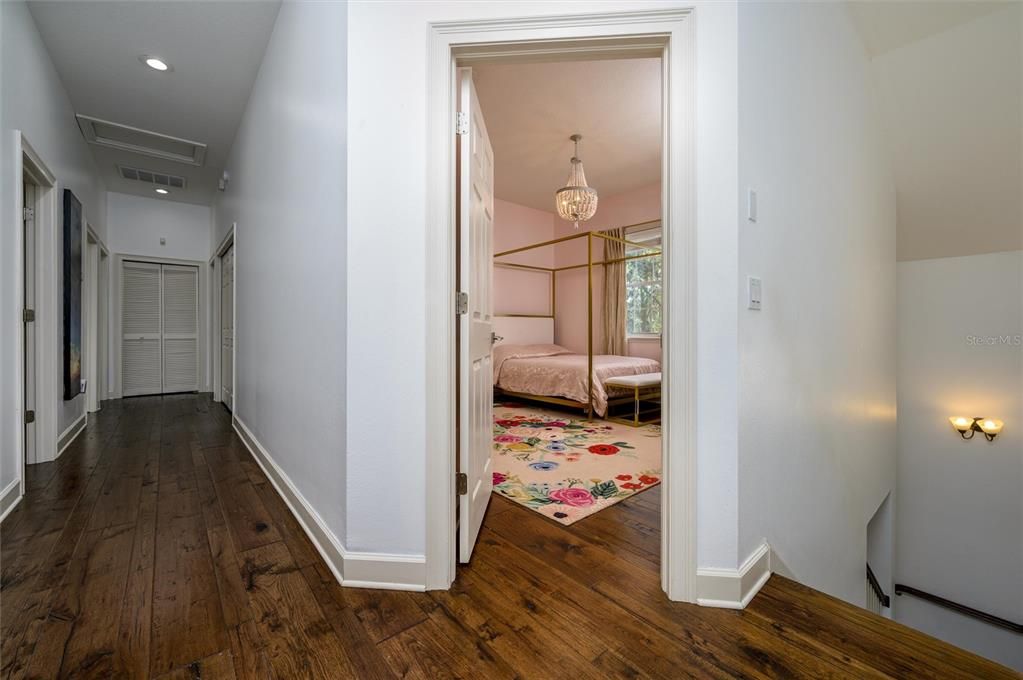 For Sale: $1,550,000 (5 beds, 4 baths, 4631 Square Feet)