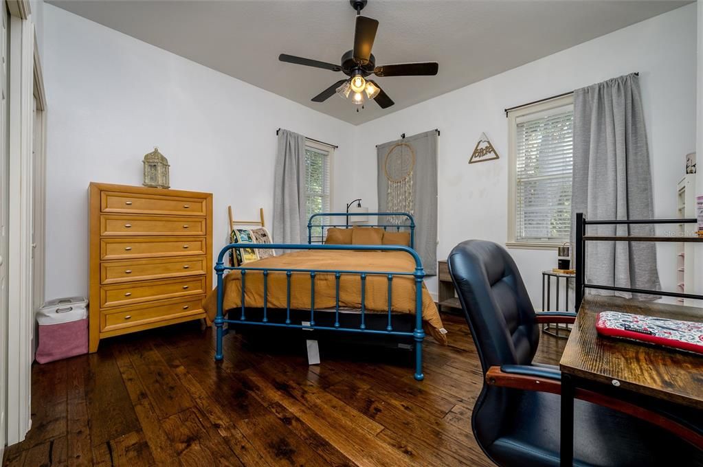 For Sale: $1,550,000 (5 beds, 4 baths, 4631 Square Feet)