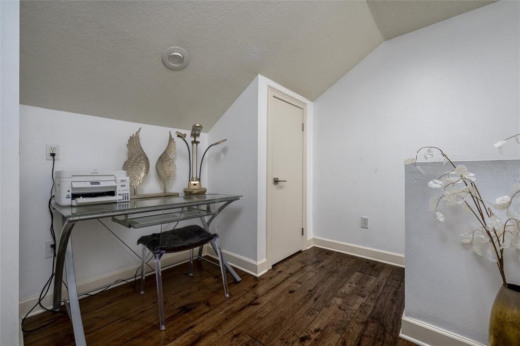 For Sale: $1,550,000 (5 beds, 4 baths, 4631 Square Feet)