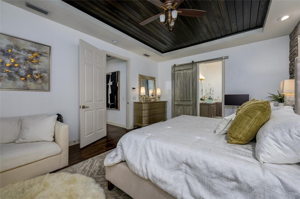 For Sale: $1,550,000 (5 beds, 4 baths, 4631 Square Feet)