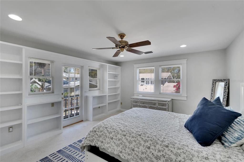 For Sale: $1,599,000 (4 beds, 3 baths, 2916 Square Feet)