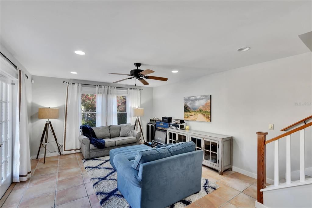 For Sale: $1,599,000 (4 beds, 3 baths, 2916 Square Feet)