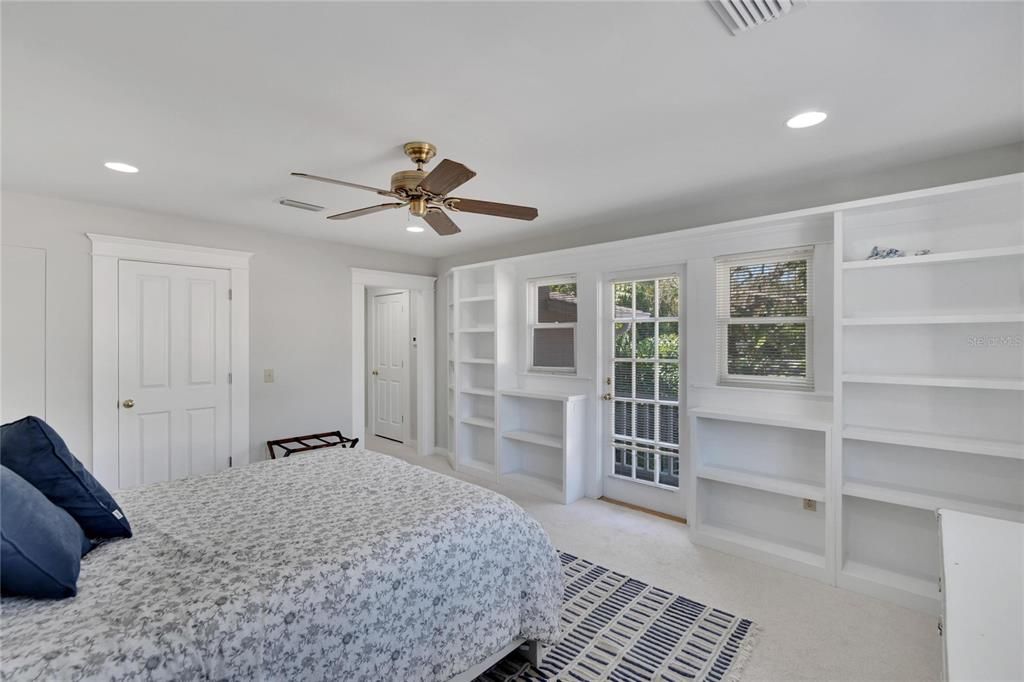 For Sale: $1,599,000 (4 beds, 3 baths, 2916 Square Feet)