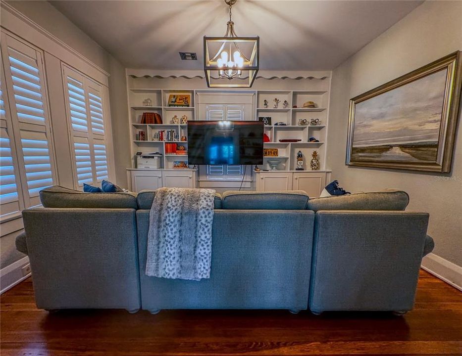 For Sale: $1,599,000 (4 beds, 3 baths, 2916 Square Feet)