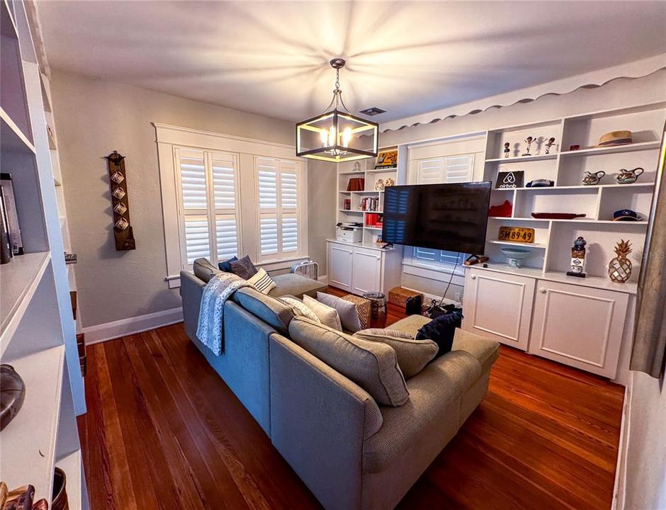 For Sale: $1,599,000 (4 beds, 3 baths, 2916 Square Feet)