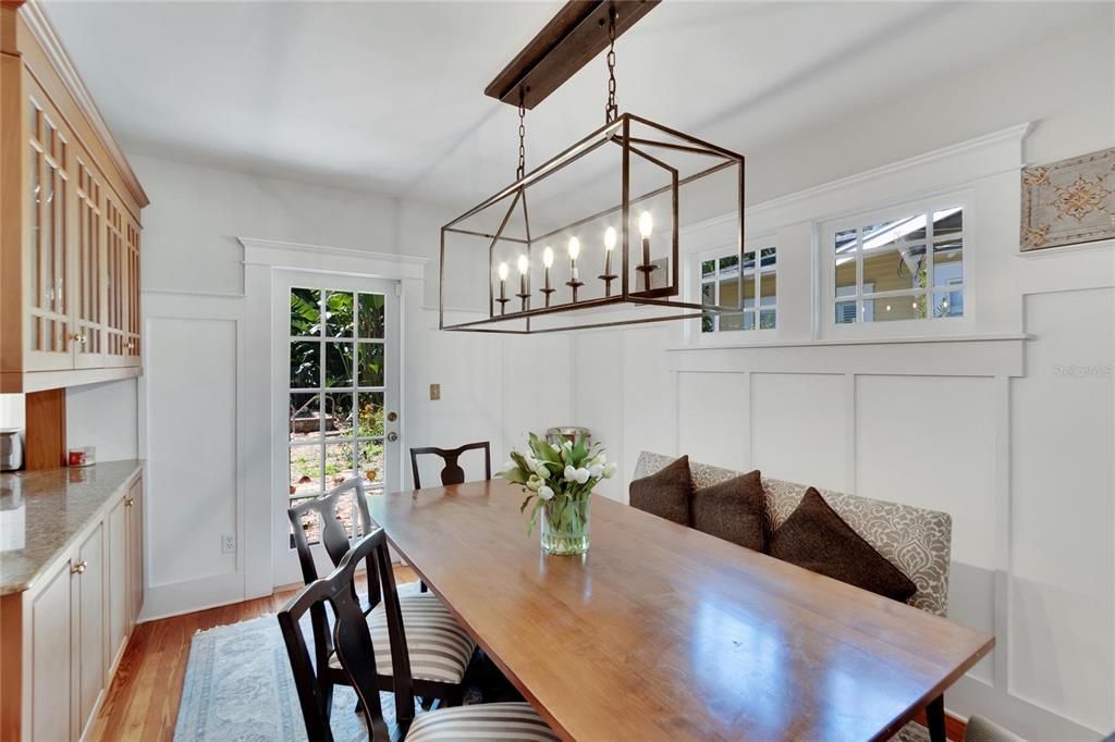 For Sale: $1,599,000 (4 beds, 3 baths, 2916 Square Feet)