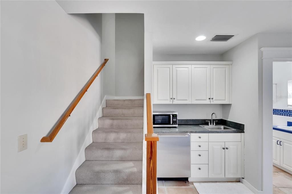 For Sale: $1,599,000 (4 beds, 3 baths, 2916 Square Feet)