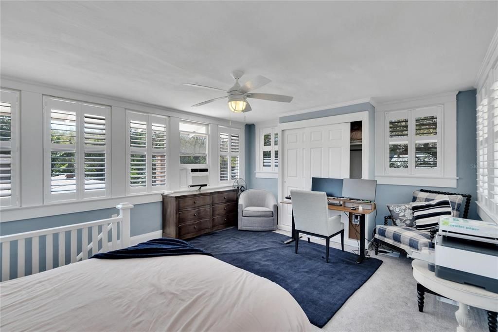 For Sale: $1,599,000 (4 beds, 3 baths, 2916 Square Feet)