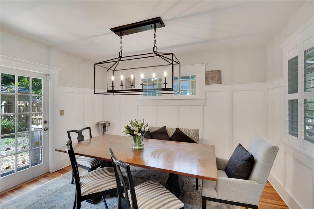 For Sale: $1,599,000 (4 beds, 3 baths, 2916 Square Feet)