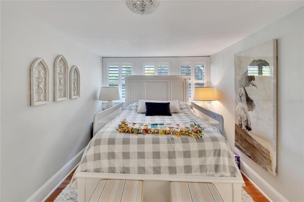 For Sale: $1,599,000 (4 beds, 3 baths, 2916 Square Feet)