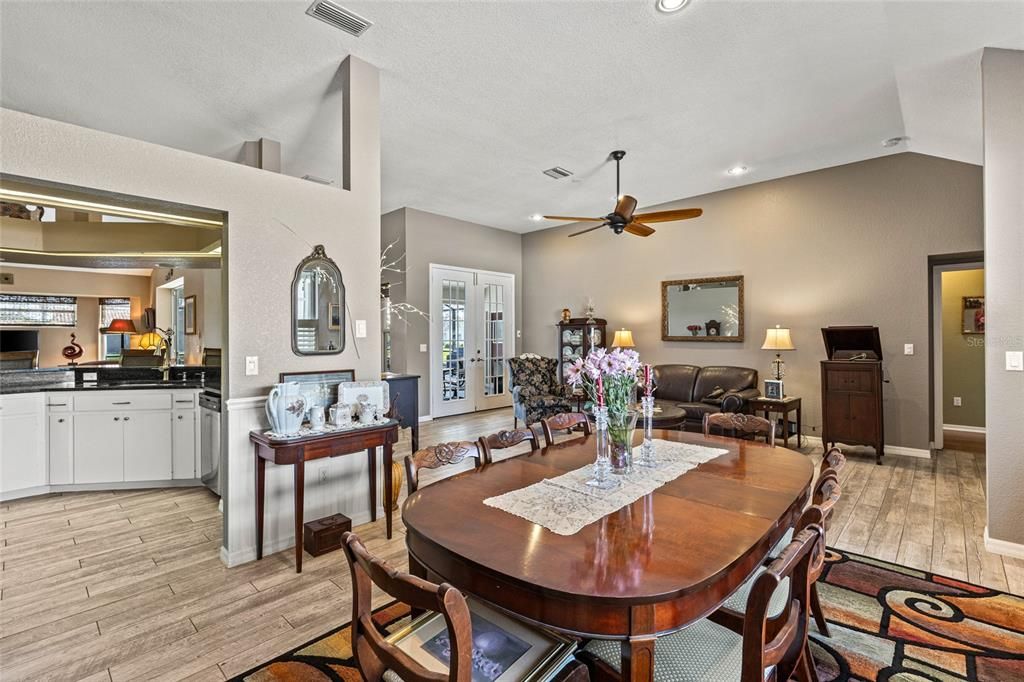 На продажу: $475,000 (3 спален, 2 ванн, 2495 Квадратных фут)