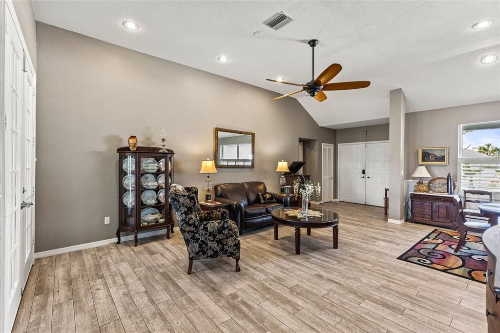 На продажу: $475,000 (3 спален, 2 ванн, 2495 Квадратных фут)