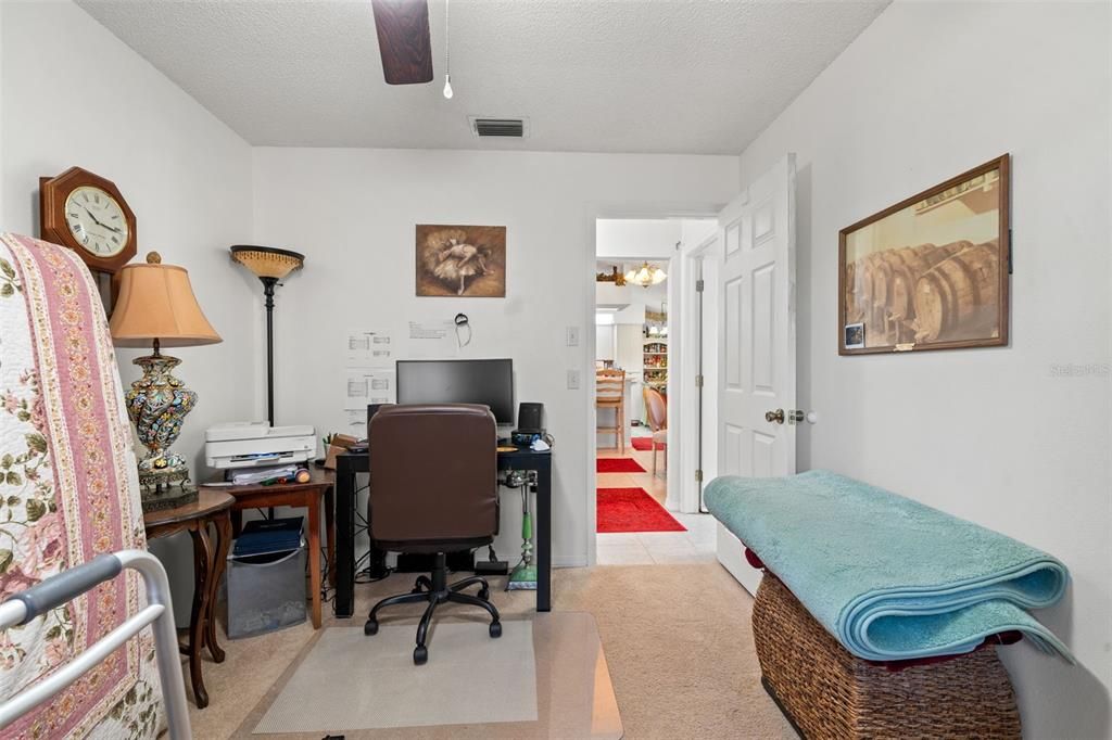 Active With Contract: $279,900 (3 beds, 2 baths, 1365 Square Feet)