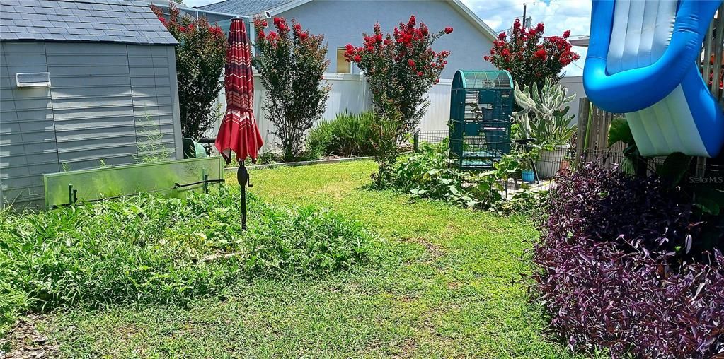 Active With Contract: $279,900 (3 beds, 2 baths, 1365 Square Feet)