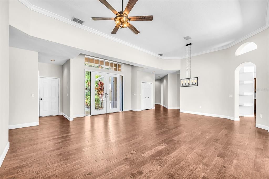 En Venta: $850,000 (4 camas, 4 baños, 3104 Pies cuadrados)