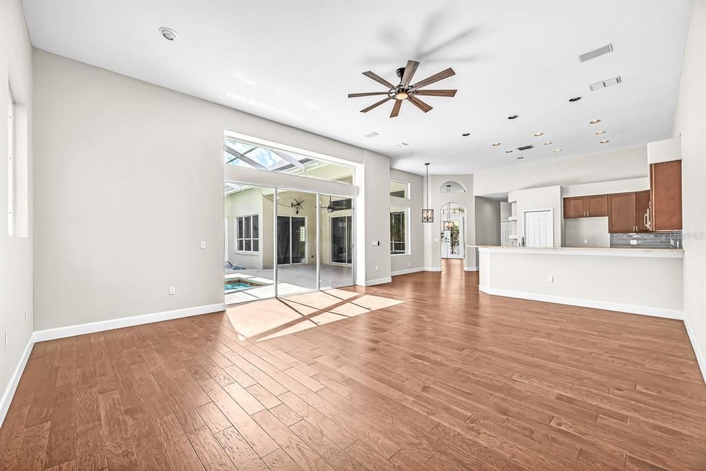 En Venta: $850,000 (4 camas, 4 baños, 3104 Pies cuadrados)