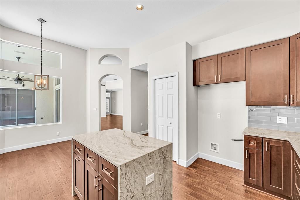 En Venta: $850,000 (4 camas, 4 baños, 3104 Pies cuadrados)