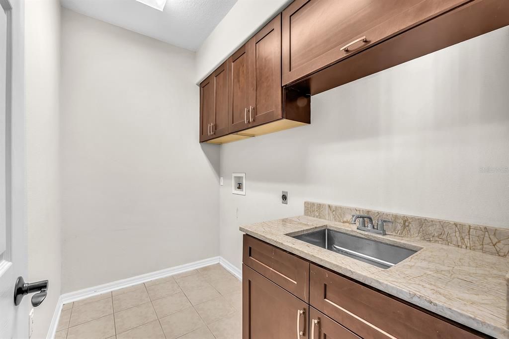 En Venta: $850,000 (4 camas, 4 baños, 3104 Pies cuadrados)