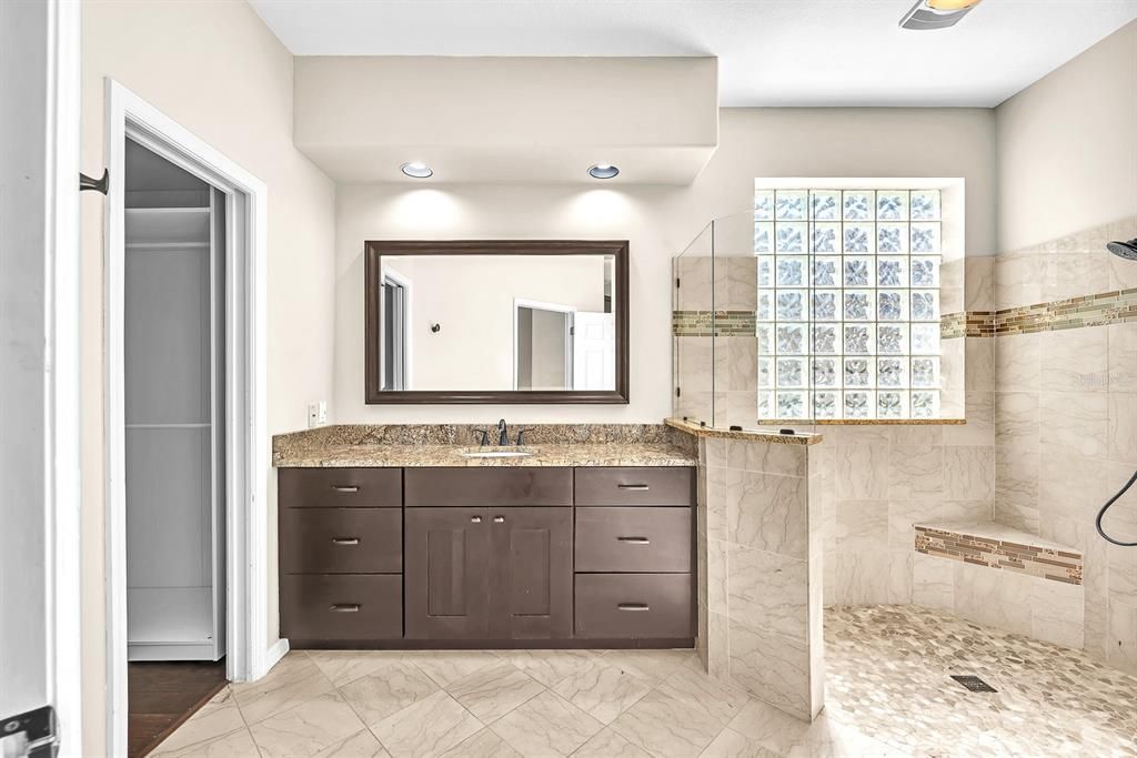 En Venta: $850,000 (4 camas, 4 baños, 3104 Pies cuadrados)