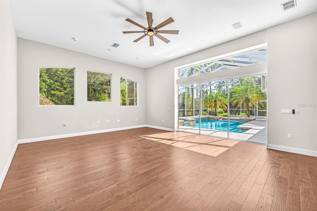 En Venta: $850,000 (4 camas, 4 baños, 3104 Pies cuadrados)