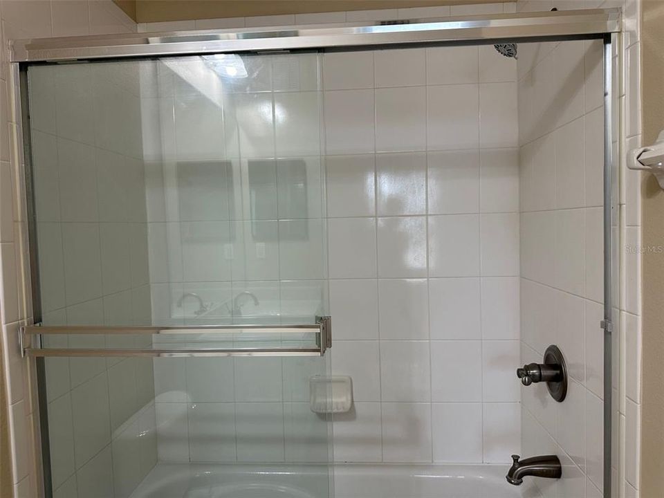 合同活跃: $2,095 (3 贝兹, 2 浴室, 1442 平方英尺)