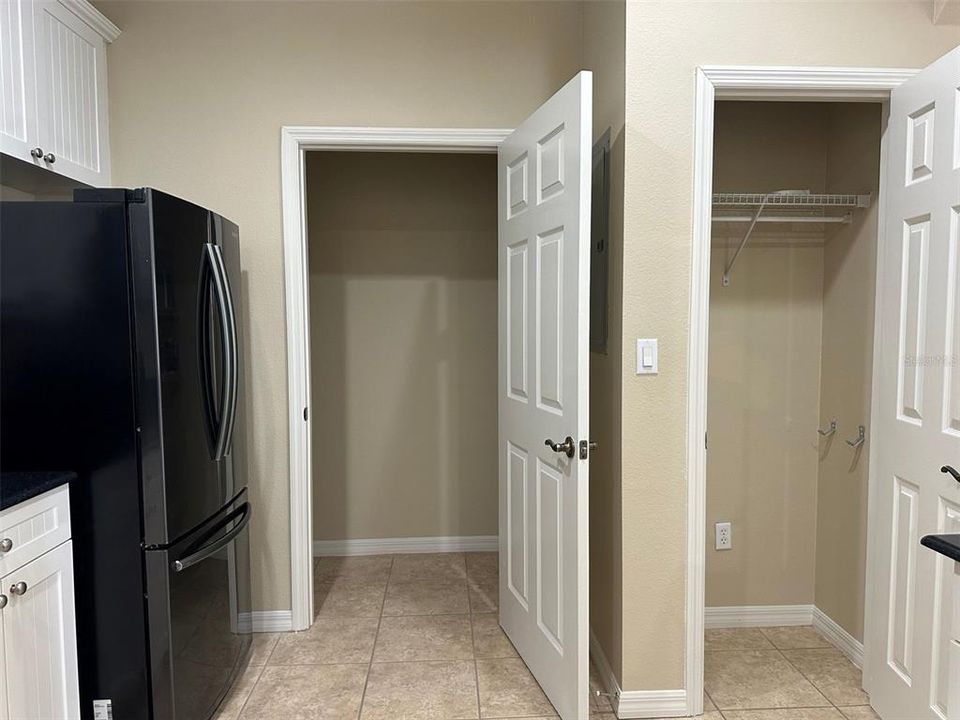 合同活跃: $2,095 (3 贝兹, 2 浴室, 1442 平方英尺)